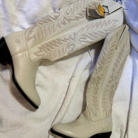 Ariat women’s Belle Stretchfit cowgirl boots- NWT🤠 - Picture 4 of 7